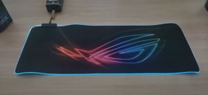 24 ชั่วโมง RGB mouse pad สำหรับเกมเรืองแสง 7 สี Gaming พร้อมรีบเกี่ยวกับกระดูกแท่งเทียน",