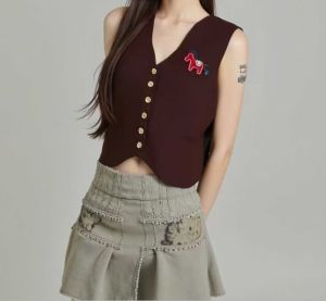 French Style V-Neck Knitted Vest Womens Sleeveless Slim Fit Top Red Versatile Casual Wear Spring Summer Fashion
