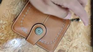 DOMPET LIPAT WANITA RESLETING AESTHETIC BRANDED CANTIK SIMPLE PREMIUM COKELAT KULIT NARIA WA981B7