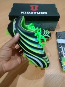 KIDZTUBS Sepatu Bola Anak Paket Komplit Sepatu Bola Tas Skin Deker Kaos Kaki Usia 6-10 Tahun Size 28 29 30 31 32 33 34 35 36 37 KDZ1523123024