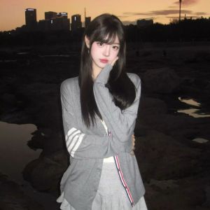 Áo Khoác Dài Ba Sọc Cỡ Lớn 300 Pound Phong Cách Hàn Quốc Cho Nam Và Nữ Dáng Rộng Dáng Ôm Áo Len Cardigan Áo Phông Thời Trang Mùa Thu