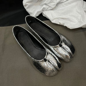 Silver Split-Grain Tabi Toe Shoes Genuine Leather Flat Bottom Pig Hoof Sheepskin Slip-On Ballet Flats round Toe Low Heel