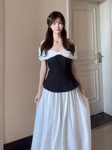 Gentle Korean Style One-Shoulder Top And High Waist Skirt Two-Piece Set Ageless Fashion for Summer Date Occasions Womens Ensemble