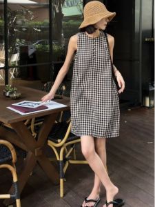 Loose Slimming Belly-Covering Sleeveless Vest Dress for Women Spring and Summer French Style Retro Pear Shapes Gingham Dress