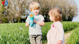 Bubble Gun Dolphin Anak 4 Mata Gelembung Sabun