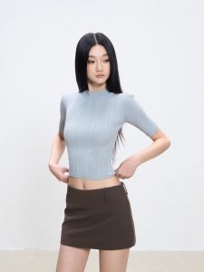 withmin | Áo Thun Ngắn Tay Cổ Tròn Ôm Sát Dáng Ngắn Cho Nữ
