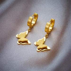 Anting jepit kupu kupu gold titan wanita