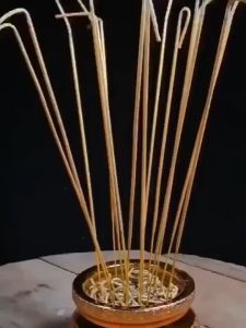Nhang Không Khói Cao Cấp Hộp 300 Cây Dài 32cm – Nhang Thơm Ít Khói Thờ Cúng Gia Tiên Thảo Mộc