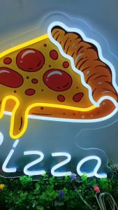 ป้ายไฟ pizza พื้นใส ป้ายไฟหน้าร้าน ป้ายไฟ Led ป้ายไฟนีออน ประหยัดไฟ ใช้ปลั๊กไฟ บ้าน เพิ่มเอกลักษณ์สีสัน สวยงาม