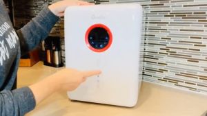 UV Sterilizer Machine For Baby Bottles Beauty Tools Towel And Toothbrush With Ozone Mesin Sterilizer Bekam 奶瓶消毒器 消毒箱