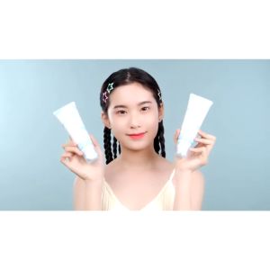 LAIKOU Milk Cleanser Massaging Brush Gentle Cleansing Foam Brightening Facial Wash 80g