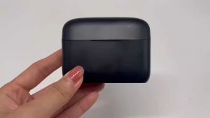 MIni Portable Wireless Lavalier Microphone for Smart Phone Android Audio Noise Cancelling Video Recording Lapel Mic with Charging Case