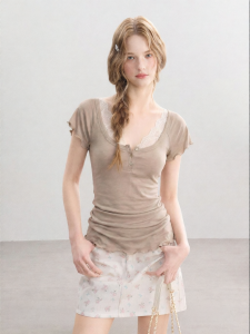 QIAOJIAOYA | Áo Thun Tay Ngắn Cổ Henley Ôm Body Thời Trang
