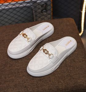 รองเท้าแตะส้นแบนแบบสวมหัวสำหรับผู้หญิง รองเท้าแตะแบบสวมหัวสำหรับกลางแจ้ง รองเท้าแตะส้นหนา สวมใส่สบาย รองเท้าแตะสีขาว รองเท้าแตะพื้นนุ่ม