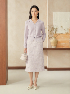Chinese Style Mulberry Silk Wool Blend Gull Collar Knit Top