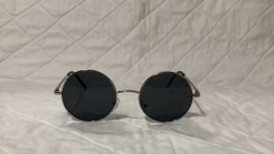 MPS แว่นตา ป้องกันแสงยูวี แสงสีฟ้า ขาสปริงไม่รัดศีรษะ ทรงกลมเลนส์ดำ โกโจ ใส่เล่นคอม คอสเพลย์ สวยเท่ไม่ซ้ำใคร แว่น Anti-blue Radiation Protection แถมฟรี! กล่องแว่นหุ่มด้วยหนัง+ผ้าเช็ดแว่น