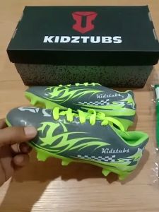 KIDZTUBS Sepatu Sepak Bola Anak Laki LakI Size 28 29 30 31 32 33 34 35 36 37 KDZ950112424
