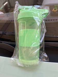 500ml Double Layer ผงโปรตีน Shaker ถ้วยแบบพกพาแฟชั่น Milkshake ถ้วยขนาดมือถือปรับแต่งขวดน้ํา