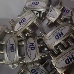 SPLITER HD UHF SPLITER PARALEL STB UNTUK PEMBAGI SINYAL ANTENA DARI 1 ANTENA KE 4 TV