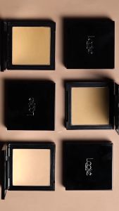 LOOKE Holy Perfecting Pressed Powder - CERES