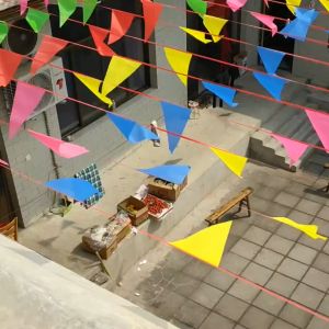 80M Warna Warni Bendera Kain Segitiga: Dekorasi Pesta & Festival