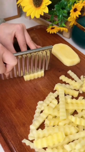 HTF.Wavy Cutter Potato Cucumber Carrot Waves Cutting Slicer Kitchen Wavy Edged