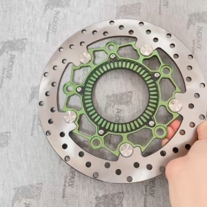 ( FreeShipp )  ĐĨA THẮNG TRƯỚC Cho Dòng Xe WINNER V4_ 5 LỖ_ SIZE 267MM_ Có Sẵn Lòng  ABS_ NÚT INOX Bằng 304 SIÊU SÁNG_ MÀU XANH LÁ Nhé Ae !!! PVN8476.