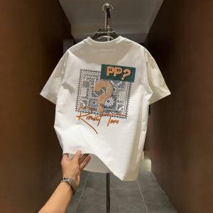 เสื้อยืดคอกลมแขนสั้นผ้าฝ้ายแท้สำหรับผู้ชายในช่วงฤดูร้อน เสื้อเชิ้ตแฟชั่นแขนยาวครึ่งตัว โลโก้พิมพ์ลายเรียบง่าย สวมใส่สบาย