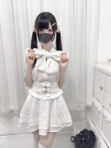 Nekura ลูกไม้ เสื้อเชิ้ตแขนสั้น Hollow Out Splice ขนาดใหญ่ โบว์ เข็มขัดผูกประเภทการผลิตจํานวนมาก ผู้หญิง คุณภาพระดับพรีเมียม โพลีเอสเตอร์ ไฟเบอร์