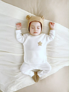 100% Cotton Baby Long Sleeve Bodysuit Set High-Waist Kids Outfit Breathable & Safe Infant Pajamas.
