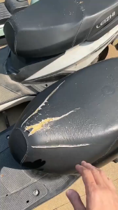 ผ้าหุ้มเบาะ ที่หุ้มเบาะรถมอเตอร์ไซค์ ไม่แตกง่ายไม่ลอกง่ายอายุการใช้งานนานขึ้น วัสดุ PU กันน้ำ กันแดด ใส่รถมอเตอร์ไซด์ได้ทุกรุ่น