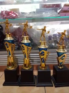 Piala Lomba Juara 1 2 3 4 (PEMAIN VOLY PUTRI BODY BIRU RASER) "costum" FREE STICKER (BOLEH satuan)TERMASUK SETICKER DAN FREE DESIGN