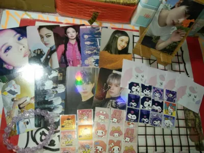 OFFICIAL PHOTOCARDS W/FREEBIES