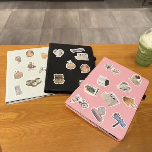 ⭐24 ชั่วโมงส่ง⭐สาว แฟชั่น สติ๊กเกอร์ เคส for iPad air7 2025 11 pro 2024 11 Gen11 10 10.9 2022 Gen9 10.2 เคสไอแพด Air4 5 Case การหมุน 360