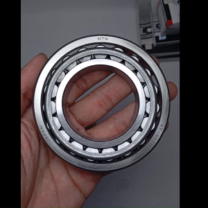 Laker Bearing 30211 NTN Bahan Besi Laker Roda Belakang Luar PS100 PS120 PS135 PS125 Canter Original NTN INB JOGJA