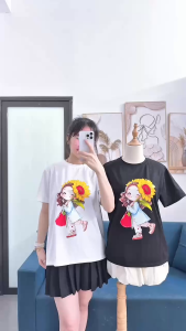 Áo thun nữ local brand Gucaa Việt Nam in hình cô bé cầm bó hoa cute