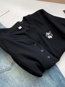 Black Embroidery V-Neck Short Sleeve T-Shirt