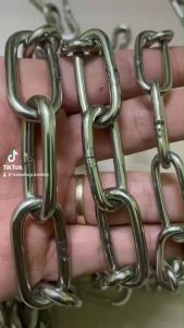 xích chó inox phi 3li4li5li chiều dài 1m5 và 2m đa dạng có móc chống xoắn