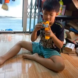 [VIDEO] Đồ chơi cù quay chiến thần vô cực