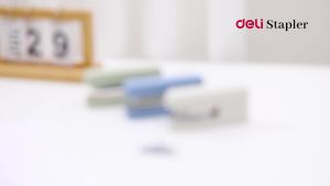 deli Stapler Desktop Staplers with Integrated Staple Remover 40 Sheet Capacity Office Stapler Green