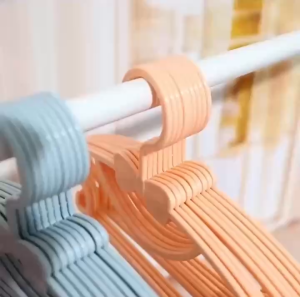 [QUÀ TẶNG] Combo 10 Mắc Treo Quần Áo Treo Đồ Cho Bé Màu Sắc Pastel Chống Nhăn Không Để Lại Dấu