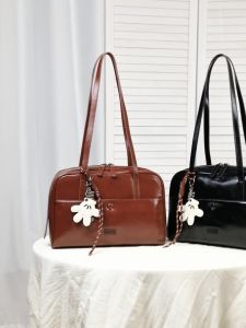 Disney high-end retro document Boston bag commuting college style sweet girl cute pendant fashionable versatile bowling bag PU handbag shoulder bag crossbody bag womens black and white