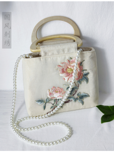 Elegant National Style Embroidered Linen Handbag for Mothers Day Gift Square Bag Zipper Closure Casual Leisure Tote Bag