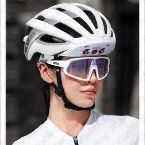 Smiley Cycling Caps Flipable Sweat-Seal Visor Anti-Drip X Comfort-Fit Cycling Cap Topi Sepeda Baju Sepeda Aksesori Sepeda Pakaian Bersepedah Baju Gowes Topi Gowes Topi Helm Sport Cap Running Cap Gym Cap Golf Cap Topi Kecil Topi Olahraga Topi Lari