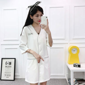 ชุดทำงานการจัดการผิวหนังเสื้อคลุมสีขาวเข้ารูปสำหรับผู้หญิงช่างทำเล็บช่างทำเล็บช่างสักกึ่งถาวรช่างเสริมสวยร้านเสริมสวย