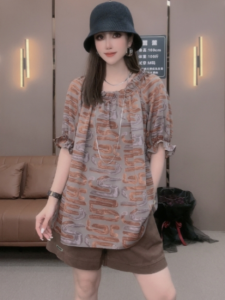 เสื้อเชิ้ตแขนสั้นผู้หญิงสไตล์ลำลองฤดูร้อนปี 2025 ทรงหลวม คอตั้ง ระบายอากาศได้ดี ดีไซเนอร์ เสื้อผ้าทำงานสไตล์เกาหลี