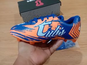 Sepatu Bola Anak Laki Laki Usia 6-10 Tahun PAUD TK SD SMP Kelas 1 2 3 4 5 6 7 8 9 0 Tahun - KIDZTUBS1918102223 - Model SEPATU FOOTBALL kids - Material Sintetis - Ukuran 26-35