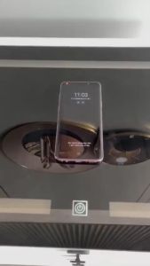 Tap đầu giường 3 ngăntủ đầu giường thông minh tích hợp khóa vân taysạc cảm ứngcổng USB và Loa Blutooth mẫu mới hiện đại sang trọng