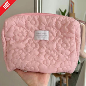 Flower Pattern Makeup Bag for Women Cosmetic Bags Quilted Cotton Soft Makeup Case Pouch Zipper Large Travel Wash Pouch Cases