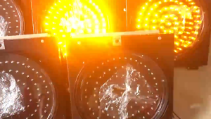 AURON 90LED ไฟกระพริบโซล่าเซลล์ Solar Cell สัญญาณไฟ ไฟกระพริบเตือนความปลอดภัย ไฟเตือนการมองเห็นระยะไกล